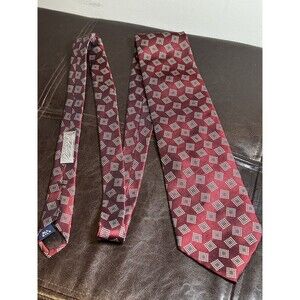 Lord & Taylor Red Blue 100% Imported Silk Men’s Neck Tie Made In USA